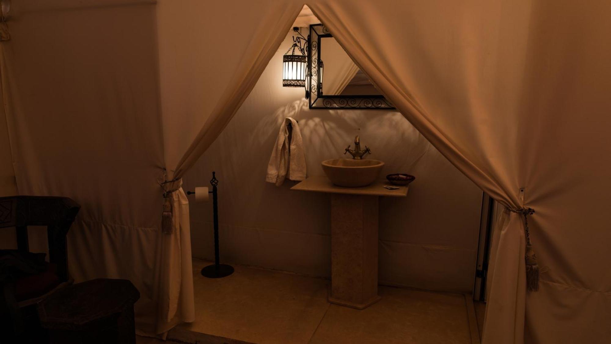 Sahara Dunes Luxury Camp メルズーガ エクステリア 写真
